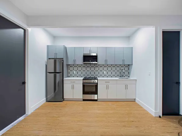 156 Erasmus Street image 1 of 6