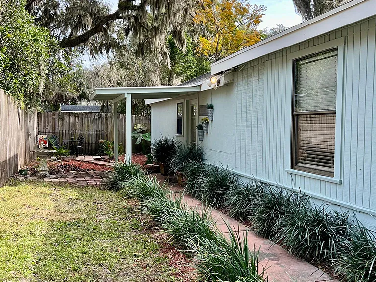 1602 Orlando Cir S #1 — Photo 5