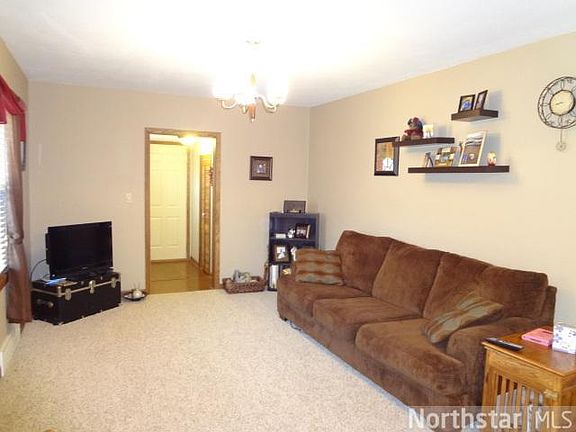 3rd image of 212 28th Ave N