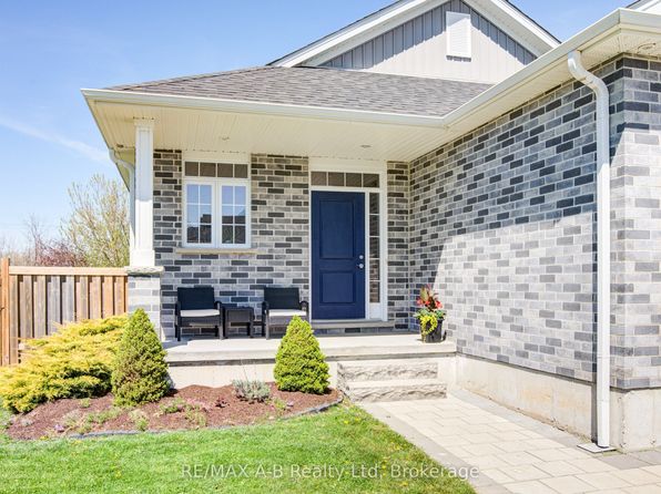 2 Diamondridge Ct, Saint Marys, ON N4X 0B3