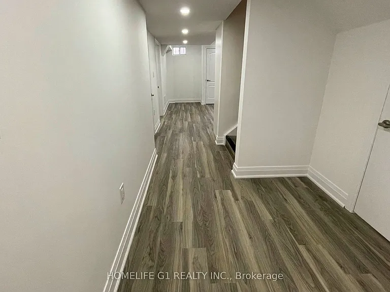 80 Lola Cres — Photo 12