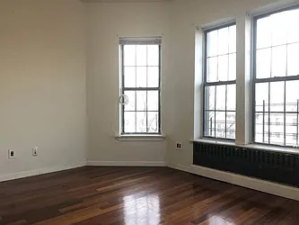 Rented by Empire Deeds LLC 