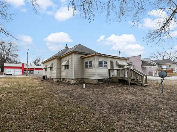 507 E 9th St, Trenton, MO 64683