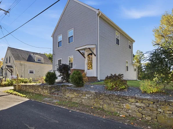 5 Red Ln, Taunton, MA 02780