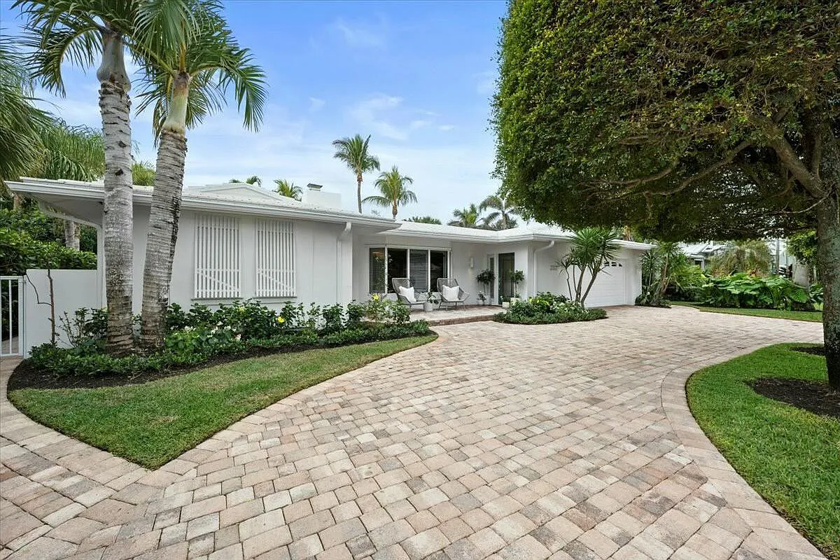4 bed, 3.0 bath, 1997 sqft, $28,000 — Photo 2
