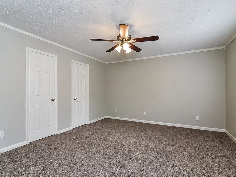 490 Radio Ct — Photo 12