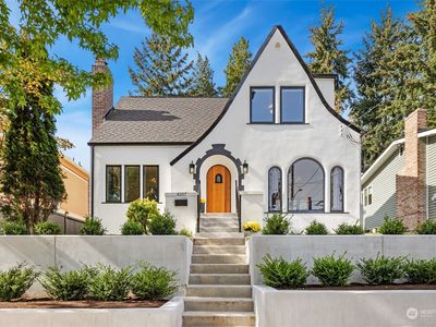 4107 Sunnyside Avenue N, Seattle, WA, 98103