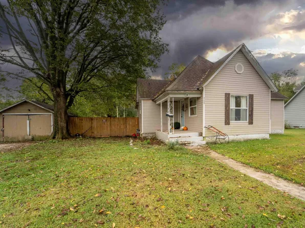 208 Jasper Street, Aurora, MO 65605