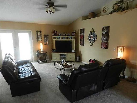 4th image of 2745 Dove Haven Ln