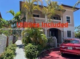 2836 SW 2nd St, Miami, FL