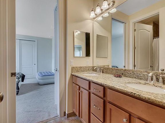 4th image of 10112 Hatton Cir