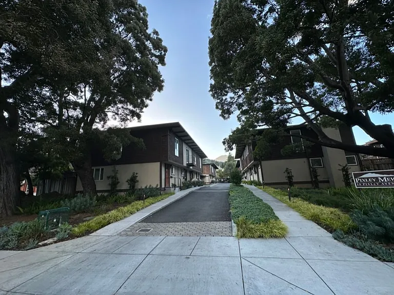 19 Pixley Ave — Photo 47