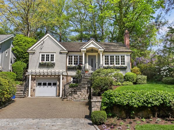 53 Valleywood Rd, Cos Cob, CT 06807