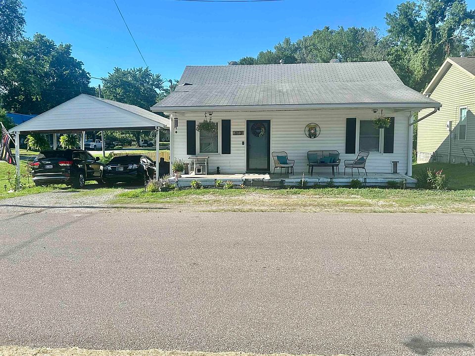 1st image of 613 Jefferson St