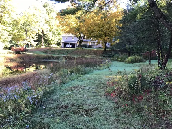 548 Oxford Rd, Oxford, CT 06478