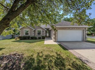 1358 W Berkshire Ave, Nixa, MO 65714