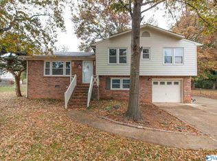 9907 Willow Cove Rd SE, Huntsville, AL 35802