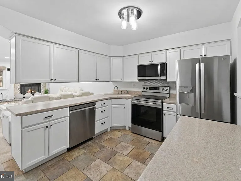 423 Cannon Ct #423 — Photo 6