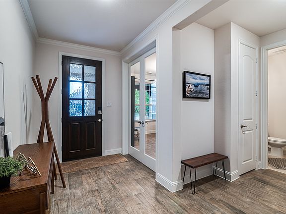2nd image of 834 Mildren Ln