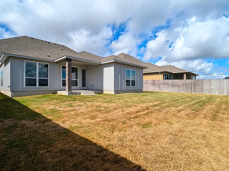 8816 Glade Dr — Photo 9
