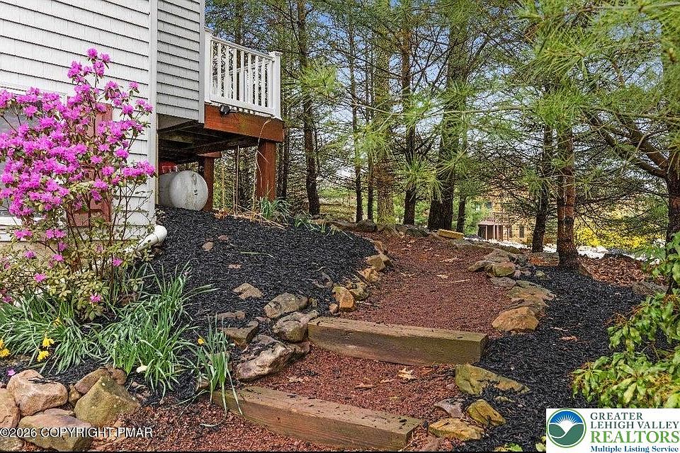 1st image of 109 Laurelwoods Dr