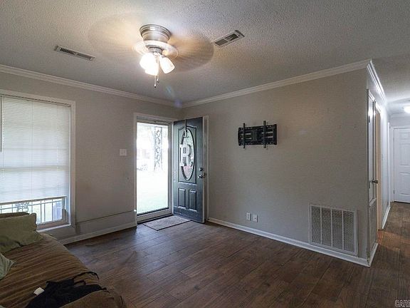 3rd image of 109 Terra Dr