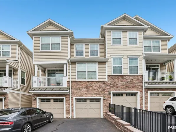 59 Autumn Way #37, Montvale, NJ 07645