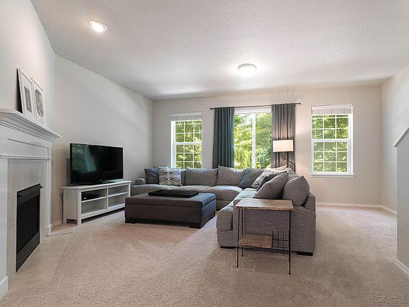 3rd image of 3443 SE Brookwood Ave