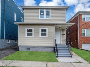 30 42nd St, Irvington, NJ 07111