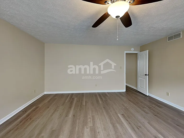 11256 Harrington Ln — Photo 16