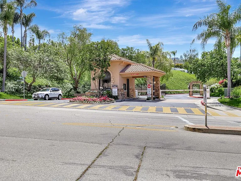 24701 Calle Conejo — Photo 77