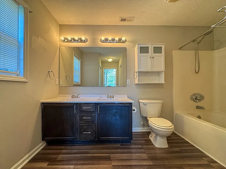 118 Jefferson Dr — Photo 8