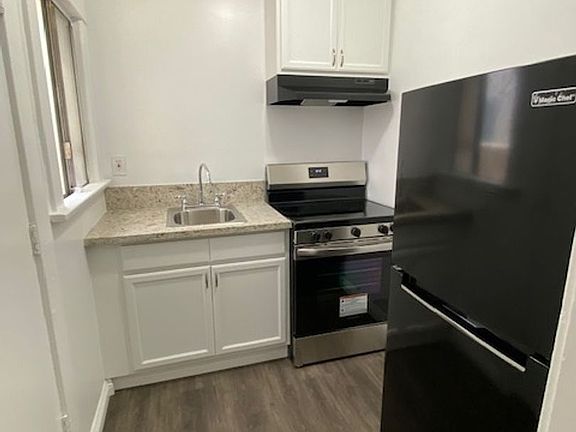 4th image of 636 Lime Ave APT 9