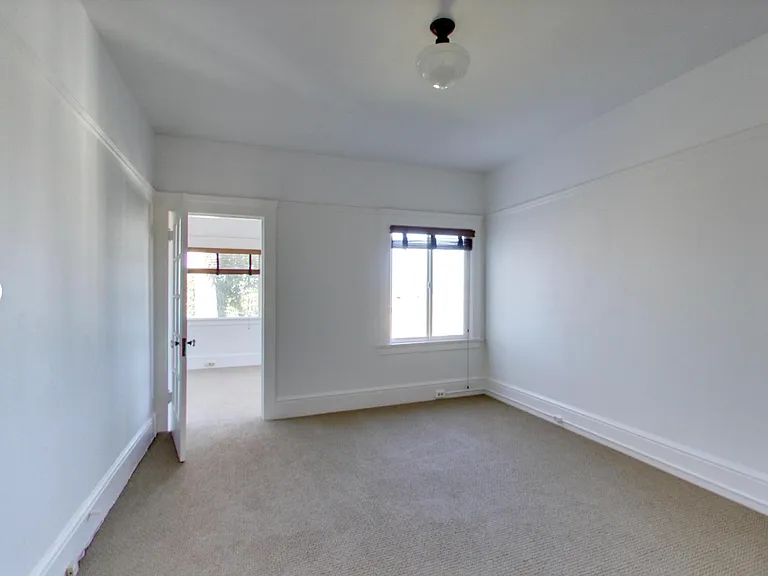 719 14th Ave — Photo 14