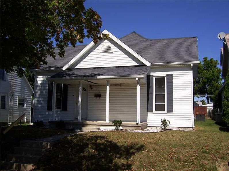 1st image of 820 E North St