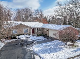 215 Larch Rd, Frankfort, IL 60423