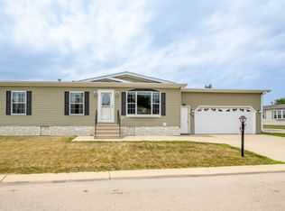 832 Fox Ln, Belvidere, IL