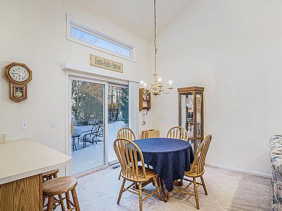 5th image of 3061 Valley Glenn Cir