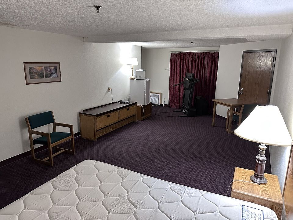2nd image of 207 N 1st St #211