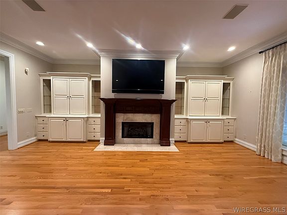 4th image of 2755 Plantation Pl