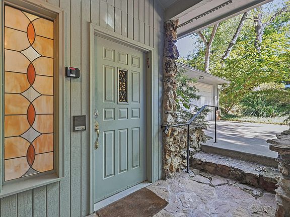 3rd image of 309 W Burnam Rd