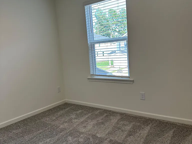195 Parker Ln — Photo 20