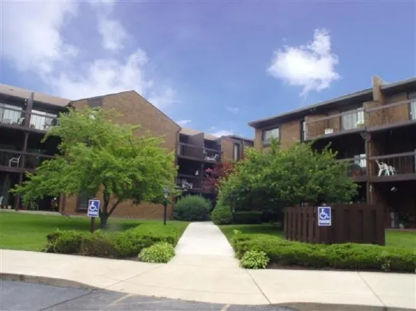 2929 Sunnyside Dr APT 325B, Rockford, IL 61114