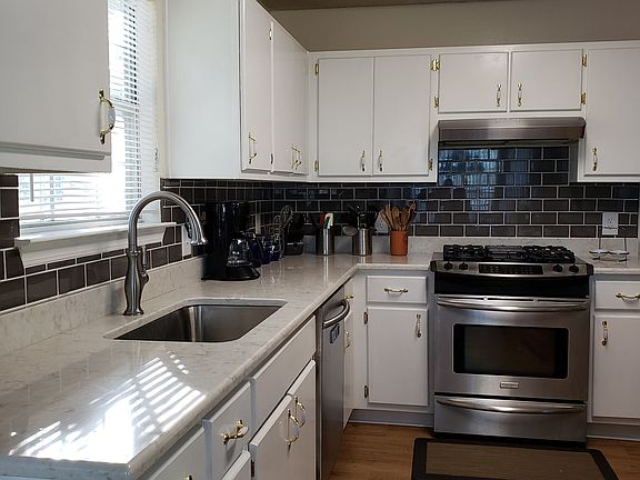 Newly Renovated Kitchen