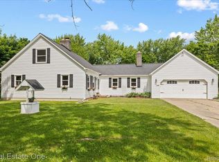 1124 Woodnoll Dr, Flint, MI 48507