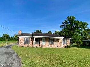 5251 10th St, Malone, FL 32445