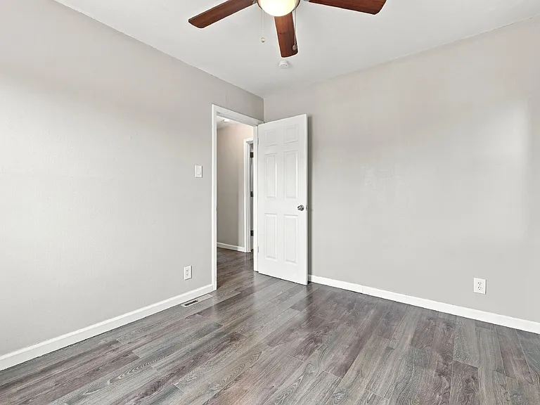 3259 N Adams St — Photo 11
