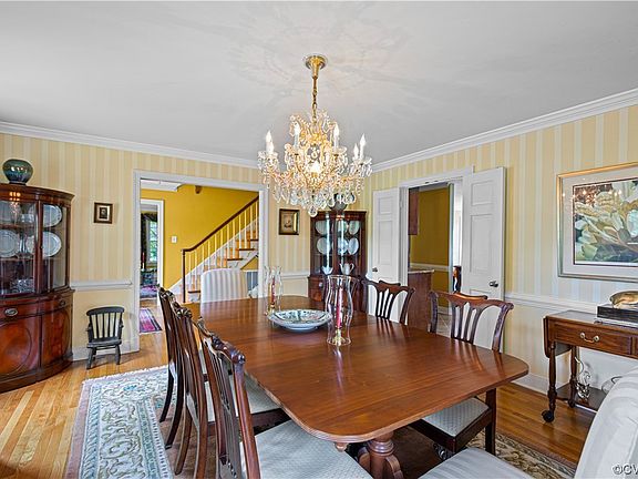 3rd image of 10077 Pebblebrook Dr