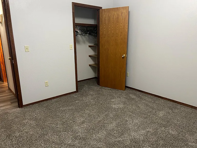 3414 W Riverside St — Photo 12