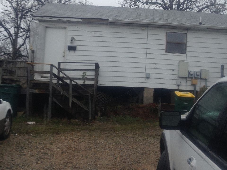 1st image of 324 S Pine St APT B